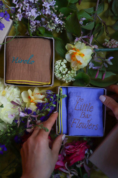 caption:azalea camel / lilac blue