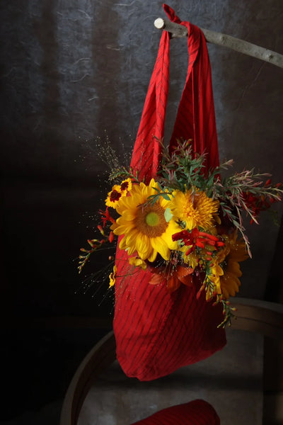 caption:red flowers / small