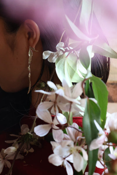 琴の糸 左耳ピアス［SV M_PI］纏う植物