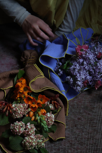 caption:azalea camel / lilac blue