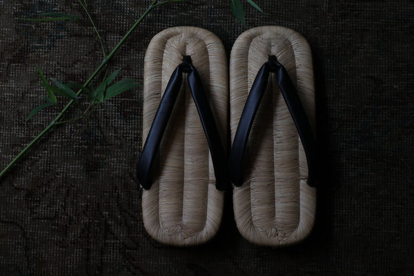 caption:Beige - Leather Black