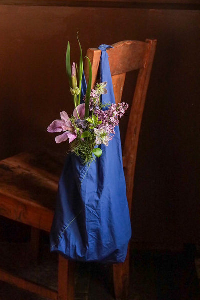 caption:blue flowers / large