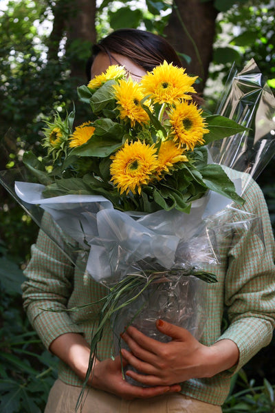 sunflower & clear vase